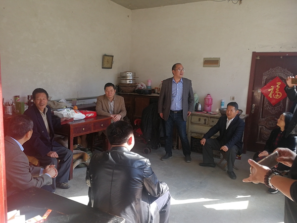 1603099233528001.jpg 03集團公司領(lǐng)導班子到趙家莊村進行精準扶貧調(diào)研.jpg